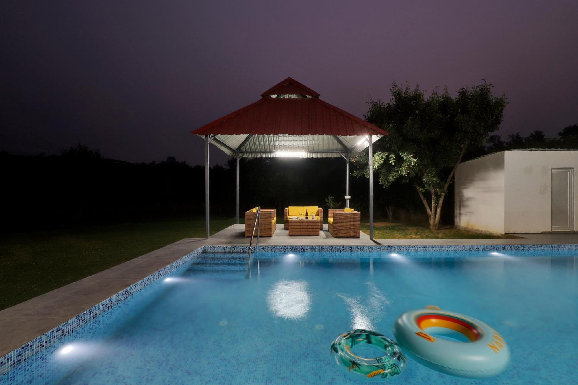 Alaya Stays 4Bhk Farmhouse With Pvt Pool & Garden - Manesar Gurgaon Dış mekan fotoğraf