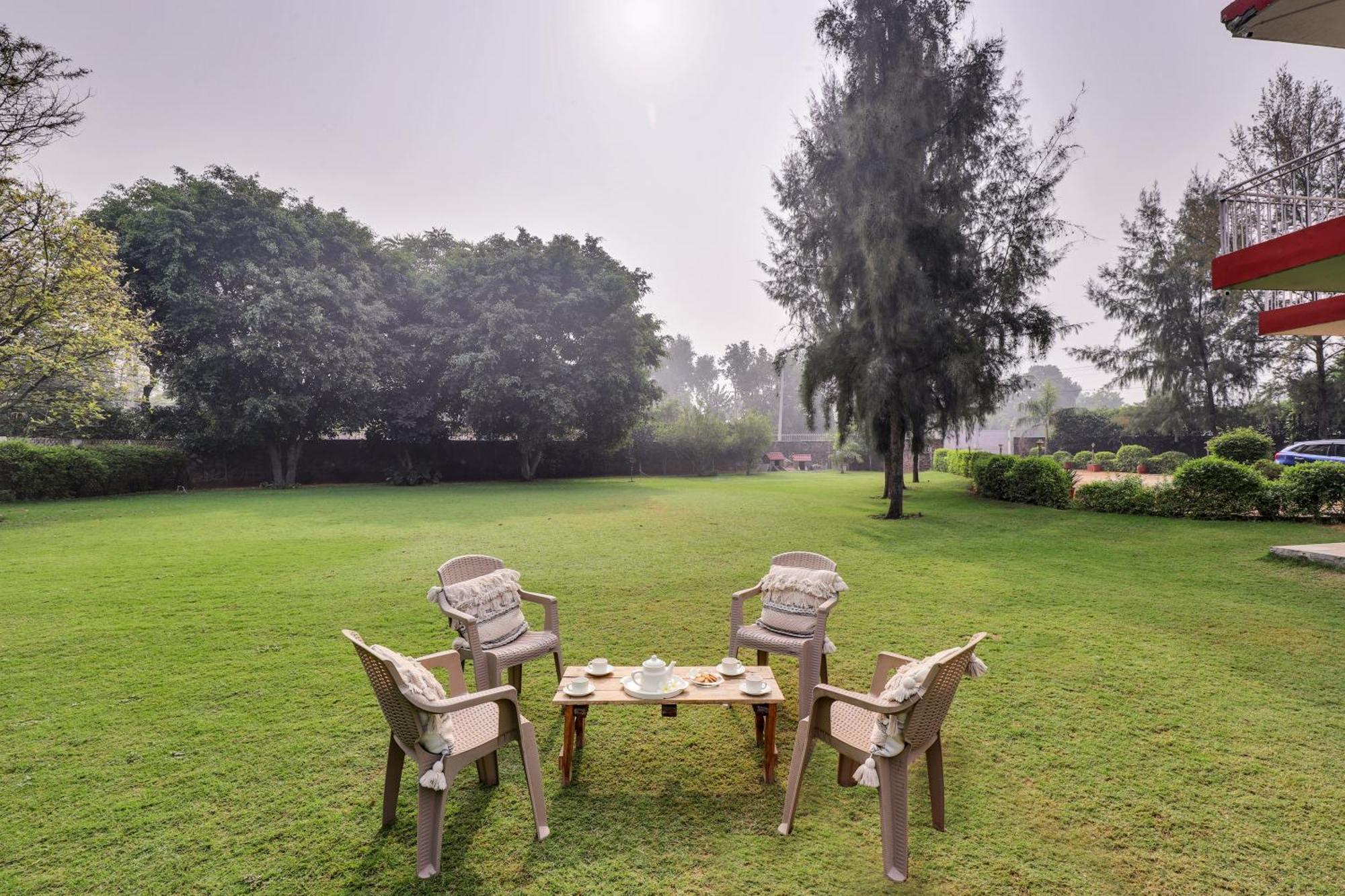 Alaya Stays 4Bhk Farmhouse With Pvt Pool & Garden - Manesar Gurgaon Dış mekan fotoğraf