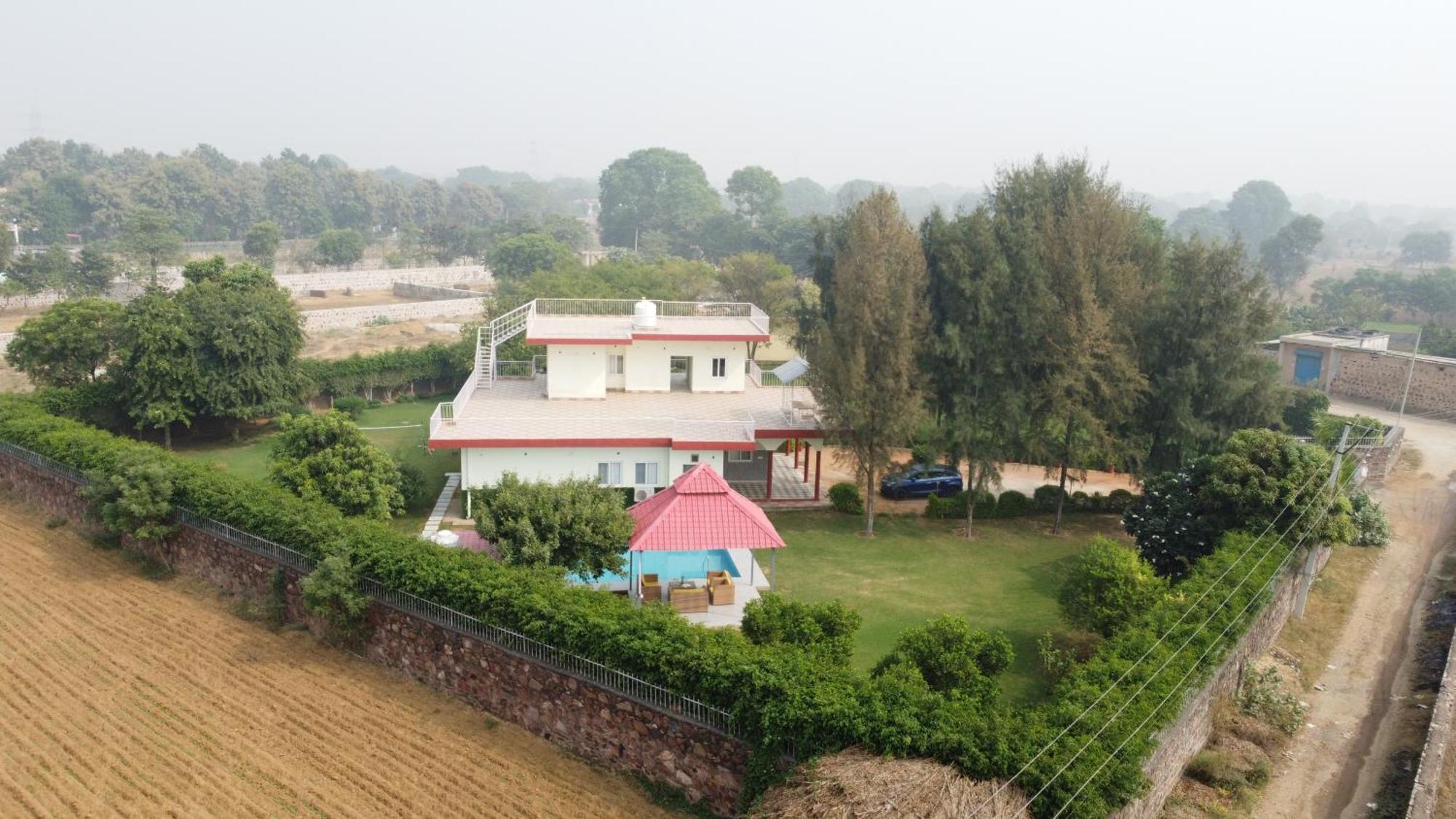 Alaya Stays 4Bhk Farmhouse With Pvt Pool & Garden - Manesar Gurgaon Dış mekan fotoğraf