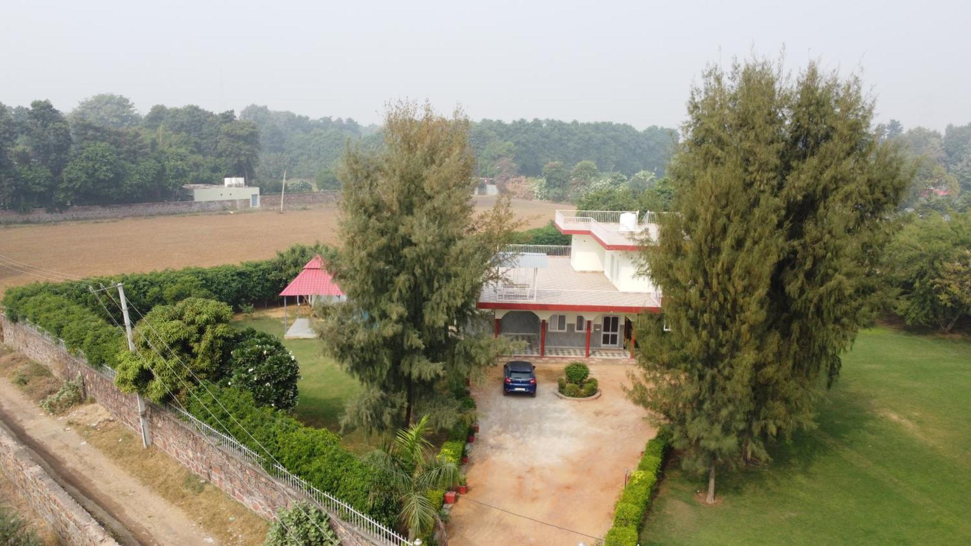 Alaya Stays 4Bhk Farmhouse With Pvt Pool & Garden - Manesar Gurgaon Dış mekan fotoğraf